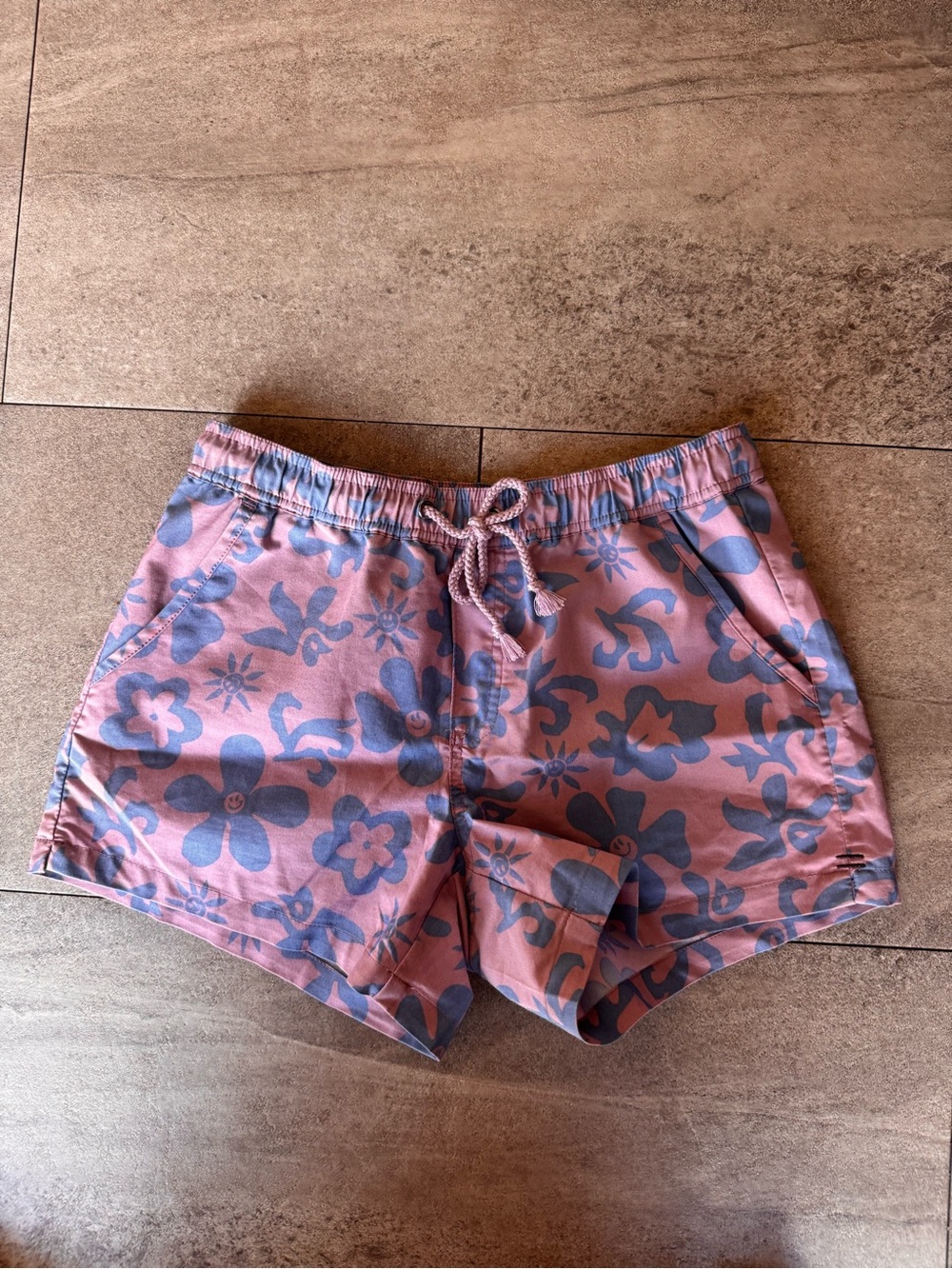 Toad&Co Purple Floral Drawstring Athletic Shorts with Blue Print